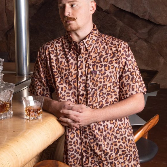 NWT Dixxon Flannel The Rick Leopard Animal Print Short Sleeve Shirt - Picture 3 of 7